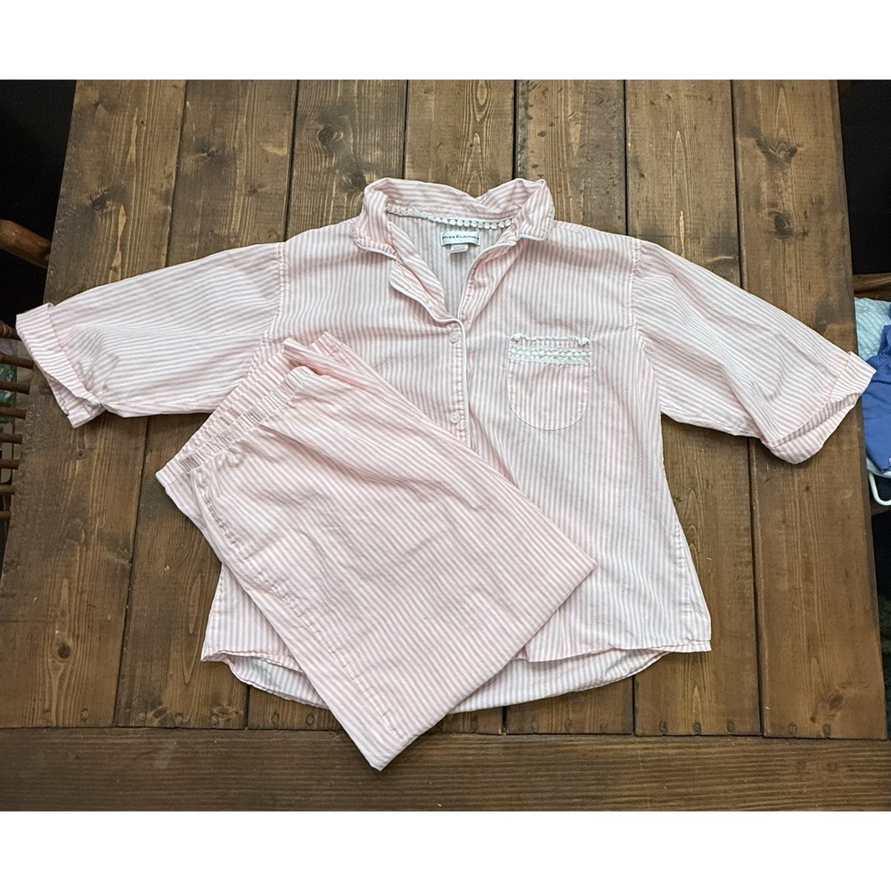Miss Elaine Size M Pajama Set